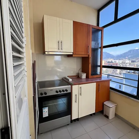 Center View Luxury